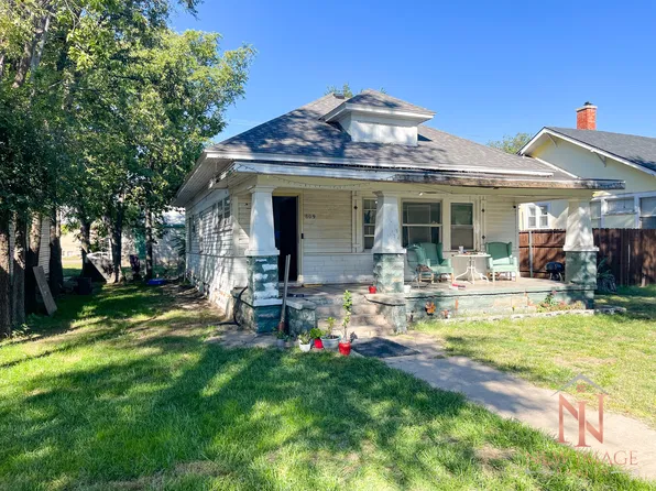 809 N 4th St, Garden City, KS 67846