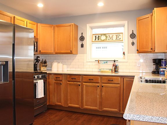 4th image of 312 Wright St