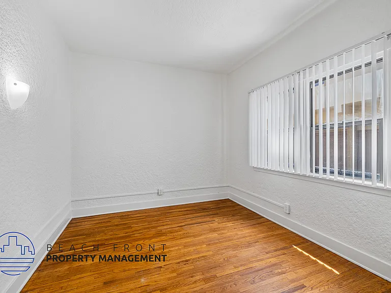 566 W. 17th St. — Photo 7