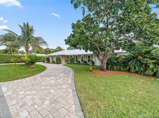 8 N River Rd, Sewalls Point, FL 34996