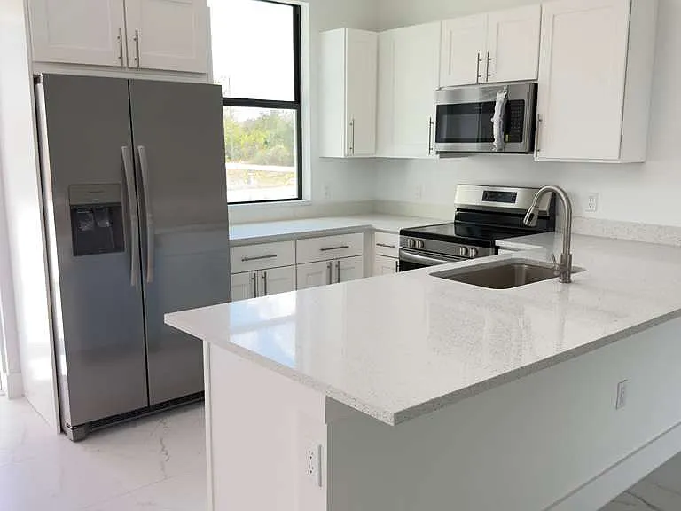 520 Creuset Ave S — Photo 4