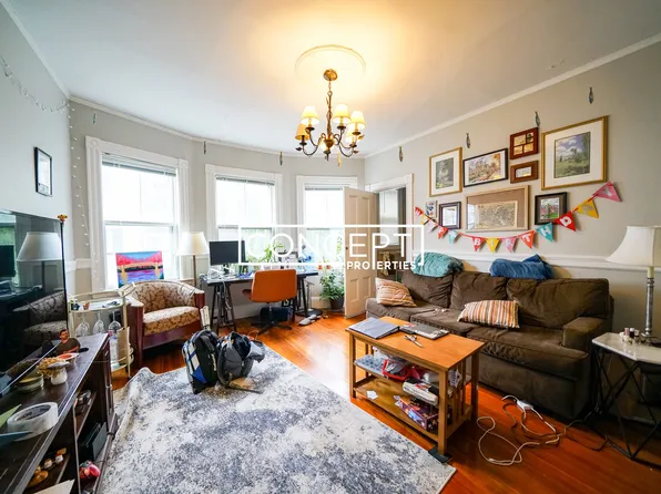 21 Sparks St #1, Cambridge, MA 02138