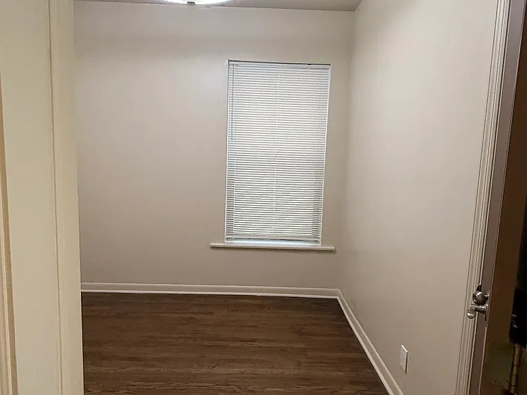 4021 N Lavergne Ave #1 — Photo 7