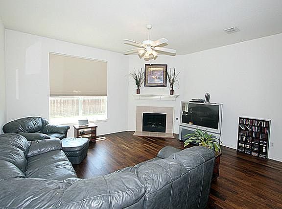 3rd image of 4619 Island Bay Dr
