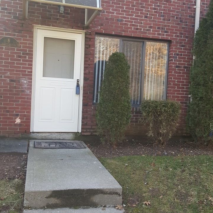 1st image of 8 Justin Ave