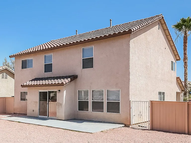 326 Hopedale Ave — Photo 17