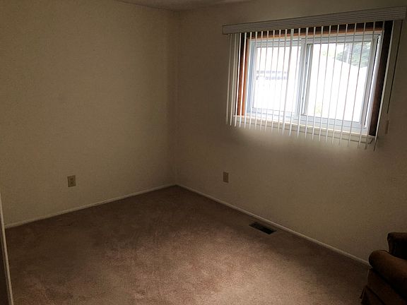 4th image of 6606 N Charlesworth St