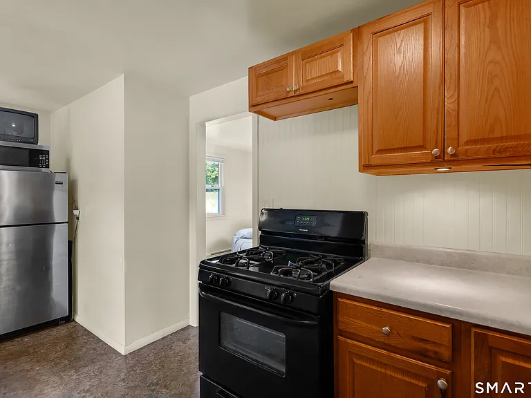 10 Grant St #1 — Photo 8