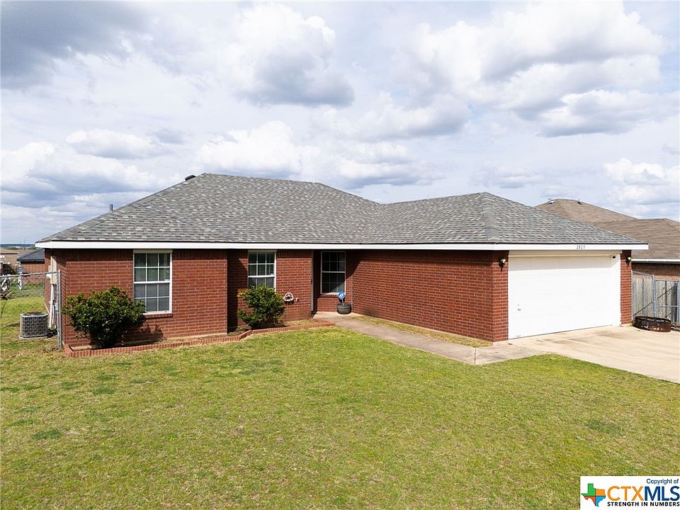 1st image of 2809 Maria Dr