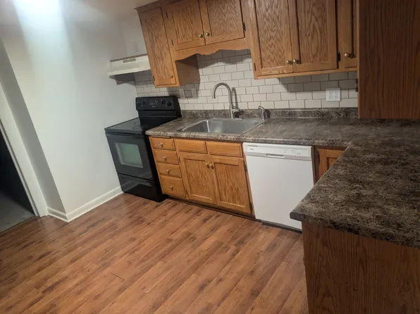 1068A W Washington St, West Bend, WI 53095