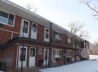 3913 Haas Ave APT 8, Lyons, IL 60534