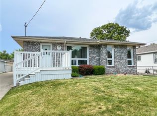 1355 Elder Ln, Des Moines, IA 50315
