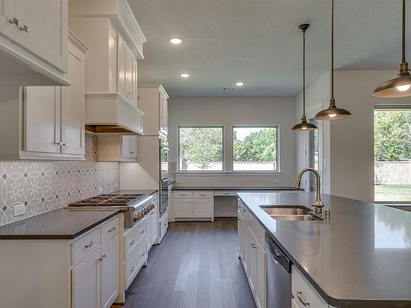 5th image of 4917 Campbeltown Dr