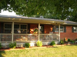 1023 Meadowbrook Rd W, Iola, KS 66749