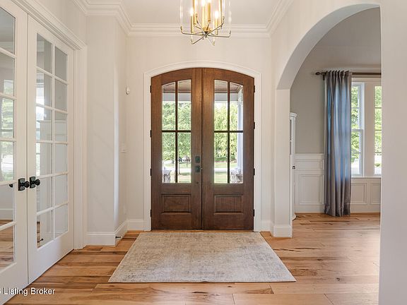 4th image of 5401 Farm Spring Ct