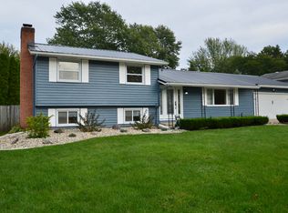 1518 Tremont Dr, Mishawaka, IN 46544