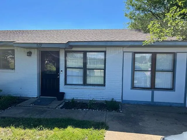829 Bullock St — Photo 7