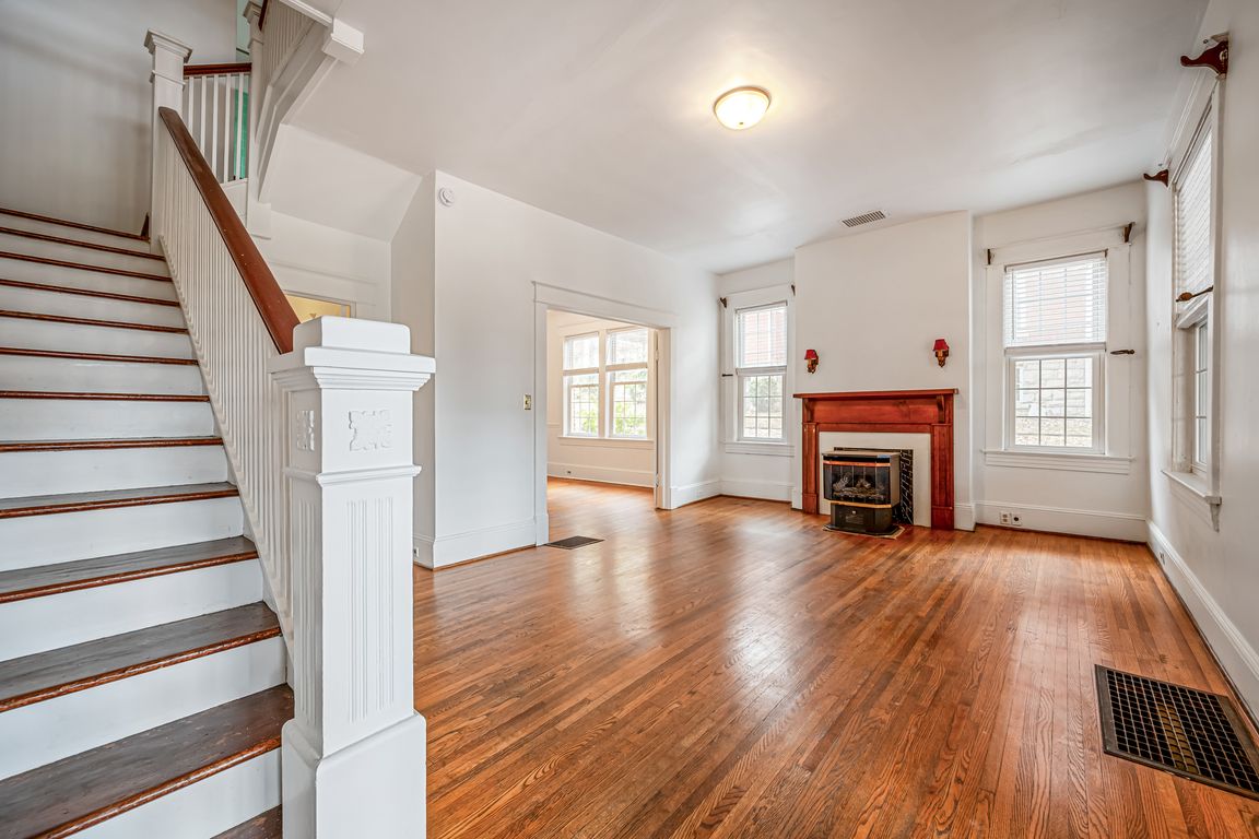 next background image