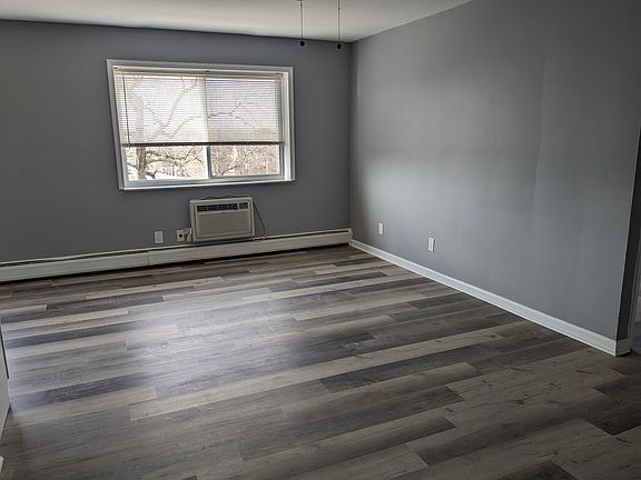 4th image of 3440 Harvey Ave APT 9
