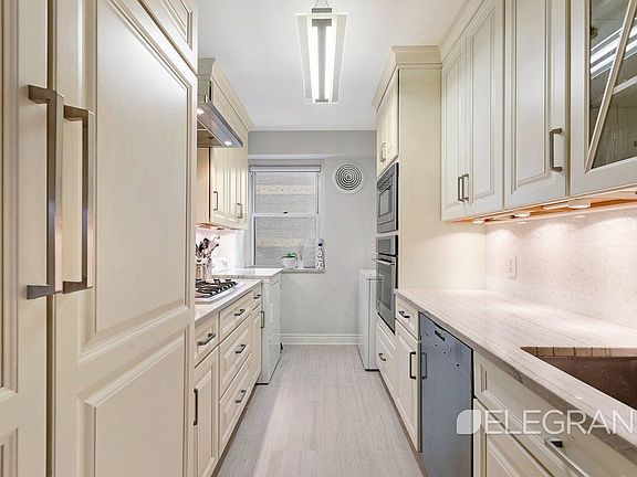 3rd image of 205 E 63rd St APT 8B