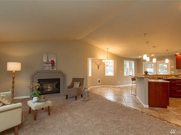 3rd image of 6811 Hillgrove Ln SW