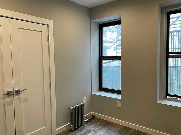 4th image of 411 E 118th St #2A