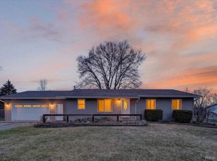 1109 Roods Lake Rd, Lapeer, MI