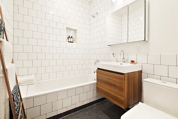 Rented by Compass | media 17