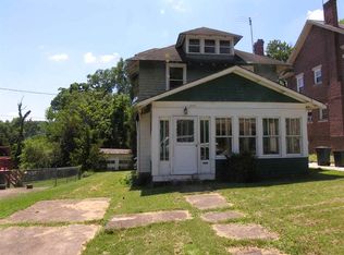 1711 Crestmont Dr, Huntington, WV 25701