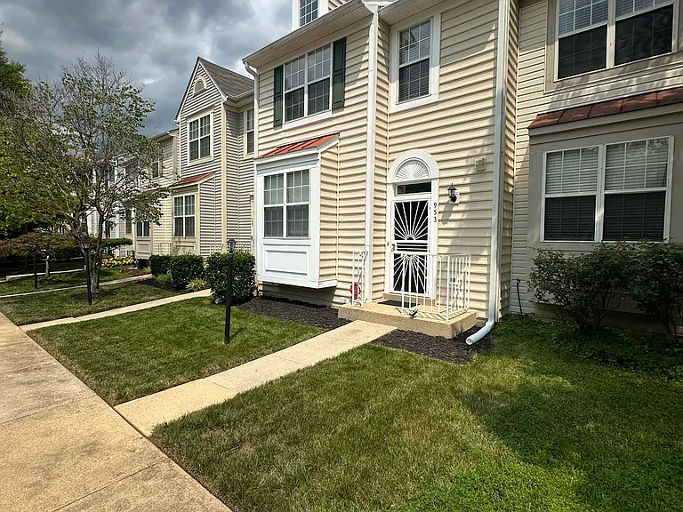 953 Dunloring Ct — Photo 2