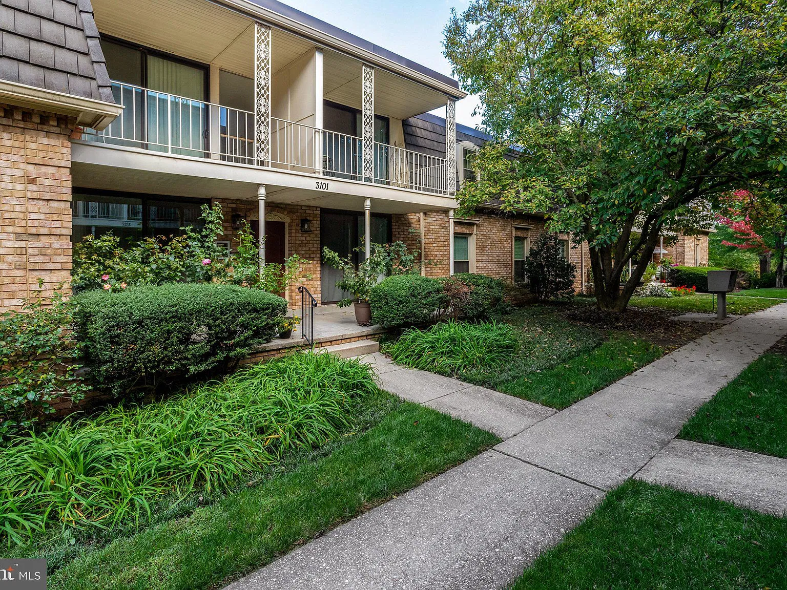 Chateaux Condo — Photo 4