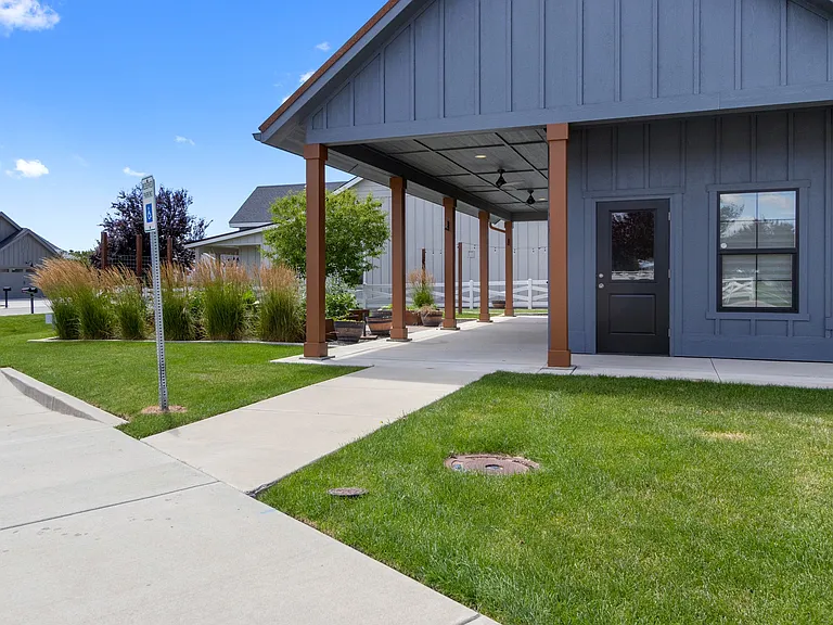 207 W Wrangler St — Photo 46