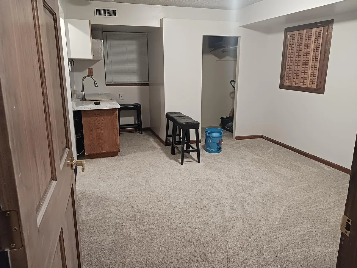 2nd room - 354 Doe Cir