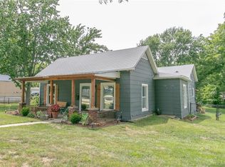 704 S Lexington St, Holden, MO 64040