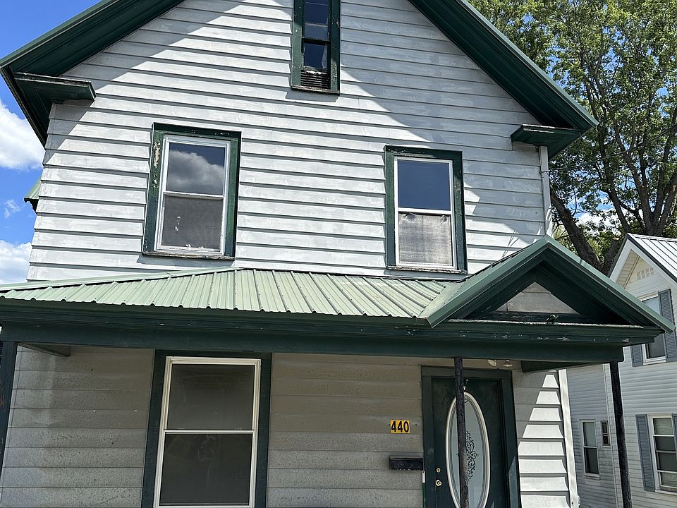 1st image of 440 Main St