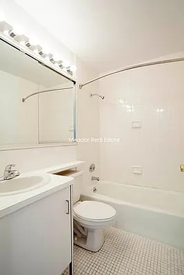 Rented by Mirador Real Estate | media 5