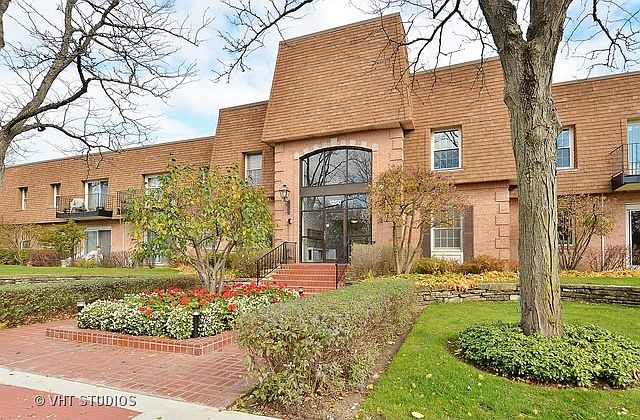 1st image of 1250 Park Ave W APT 415