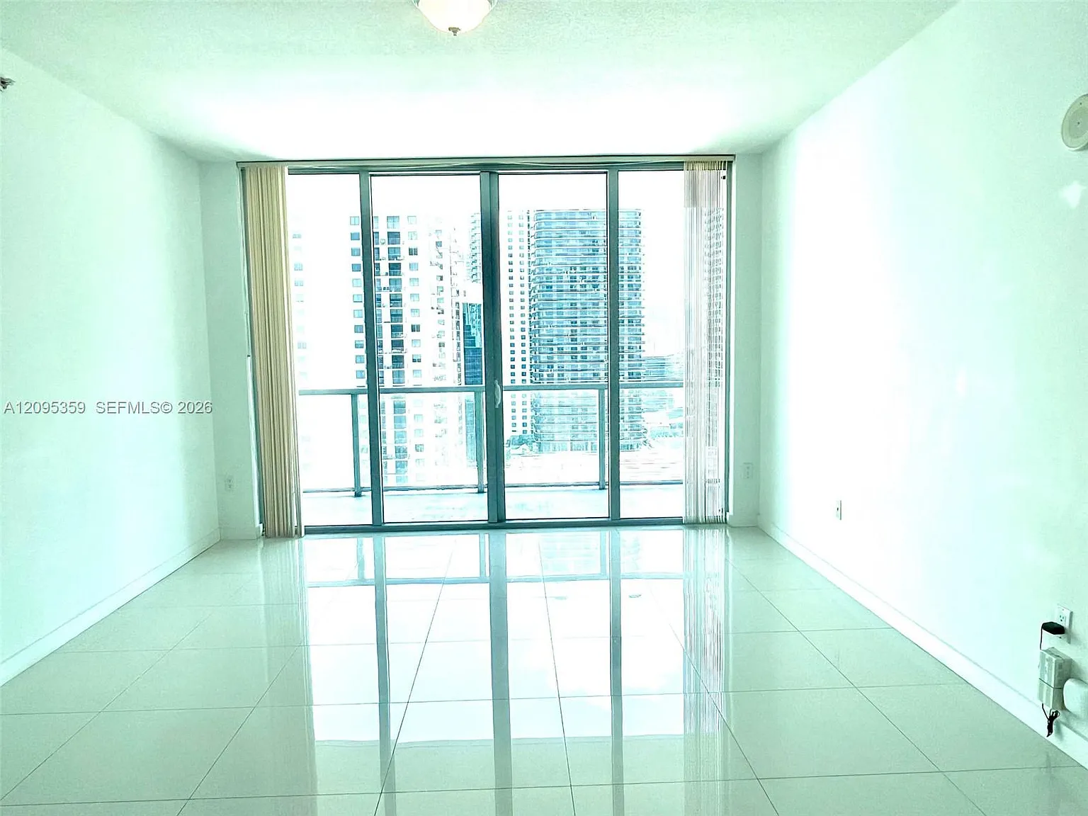 The Axis On Brickell Ii C — Photo 3