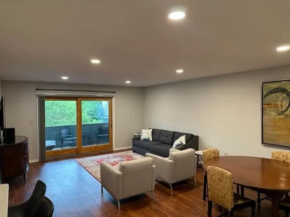 5 Rolling Hls #7, Lenox, MA 01240