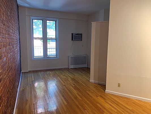 3rd image of 100 W 87th St APT 1A