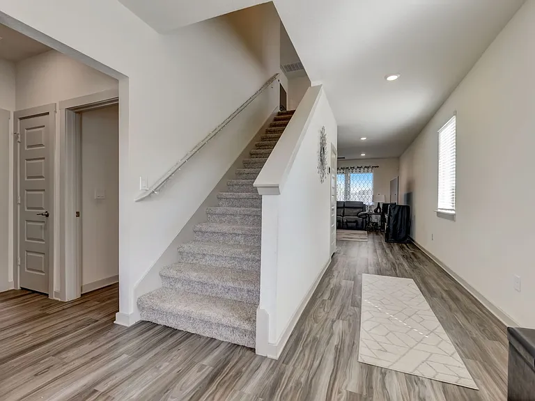 109 Cupreata Ln — Photo 6