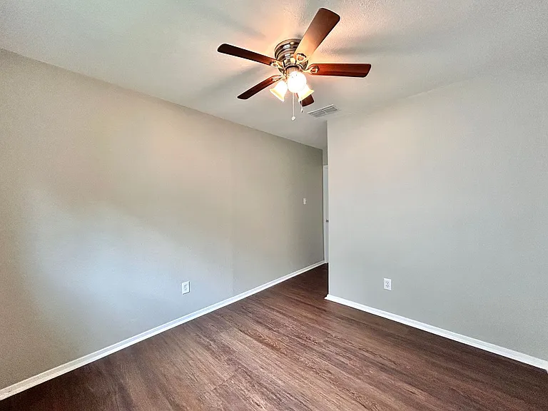3305 Oak Aly — Photo 14