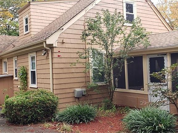 4th image of 29 Woodland Ave