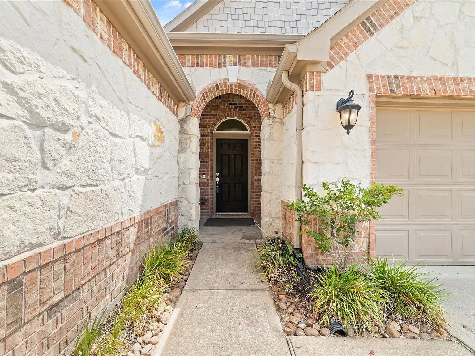 3 bed, 2.5 bath, 2914 sqft, $2,500 — Photo 4