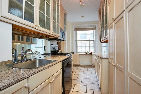 Sold by Brown Harris Stevens | media 4