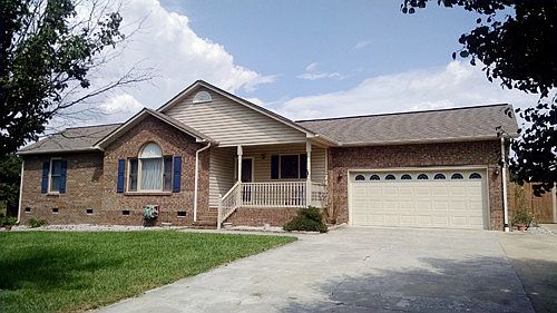 1st image of 117 Huntseat Ln