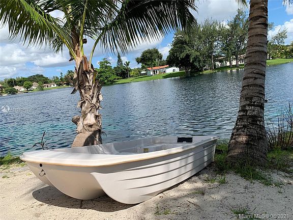 3rd image of 6510 Miami Lakes Dr E