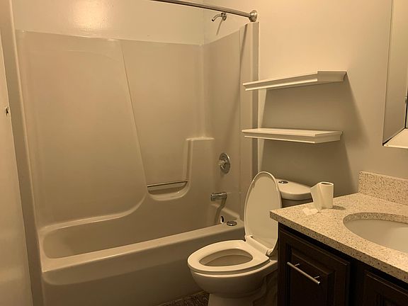 3rd image of 92 Cottonwood Dr