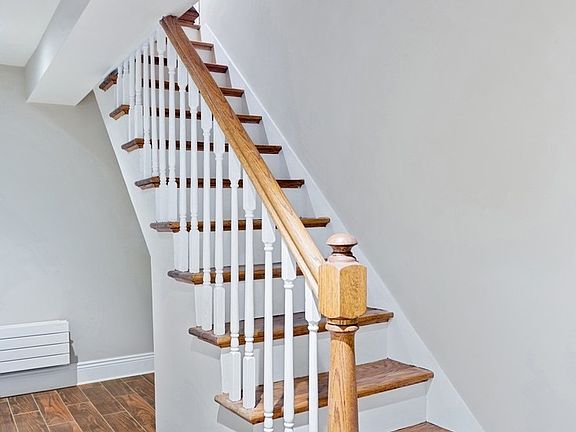 5th image of 489 Hudson St #1