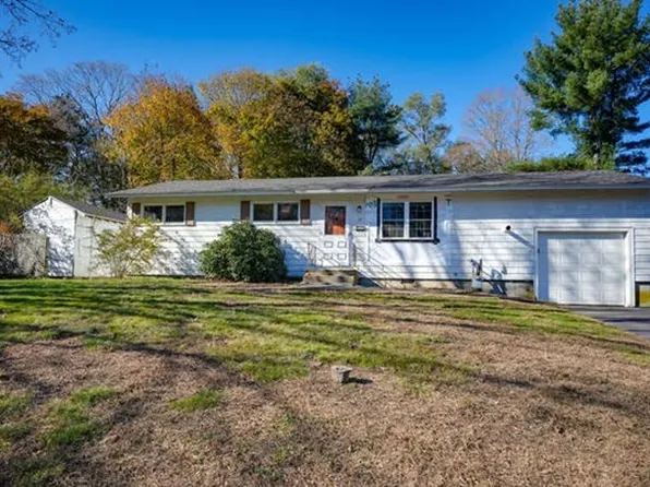 12 Regal St, Holliston, MA 01746